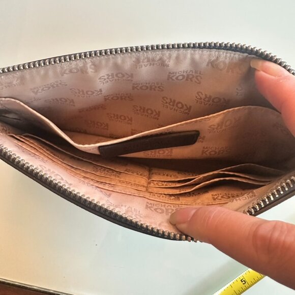 Michael Kors Large Wristlet Navy Blue - Picture 4 of 6